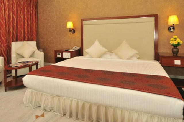 Hotel Paraag Бангалор Екстериор снимка